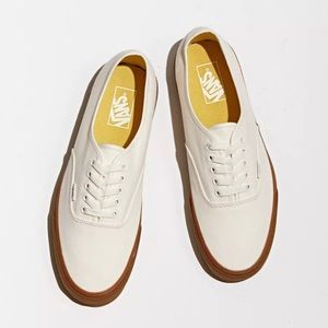 NWT Vans Authentic Sneakers in Marshmallow/Gum